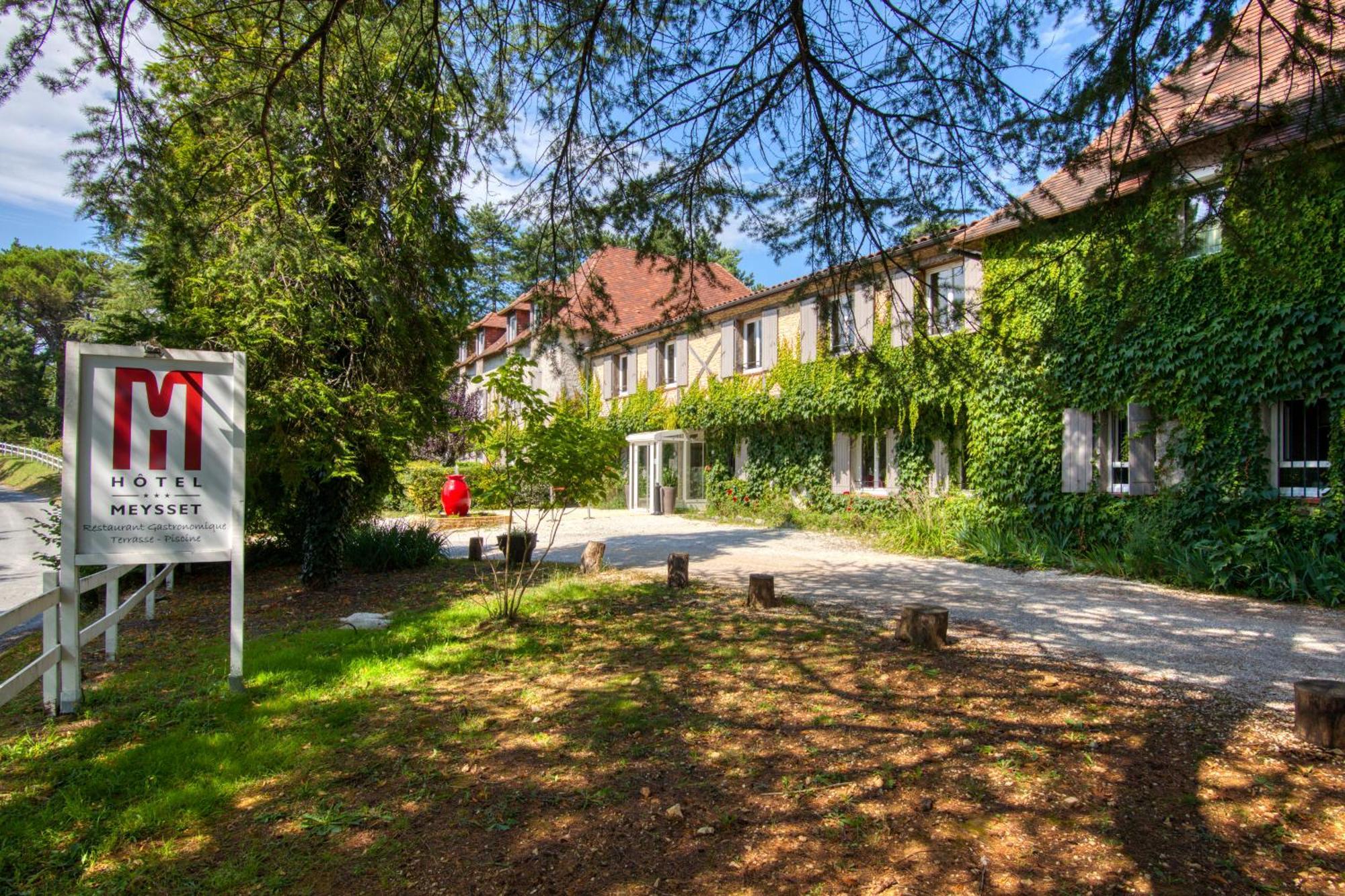 Hotel & Restaurant Le Meysset Sarlat-la-Canéda Exterior photo